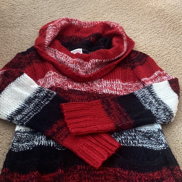 Sweater with Pockets - Picture 2 of 6